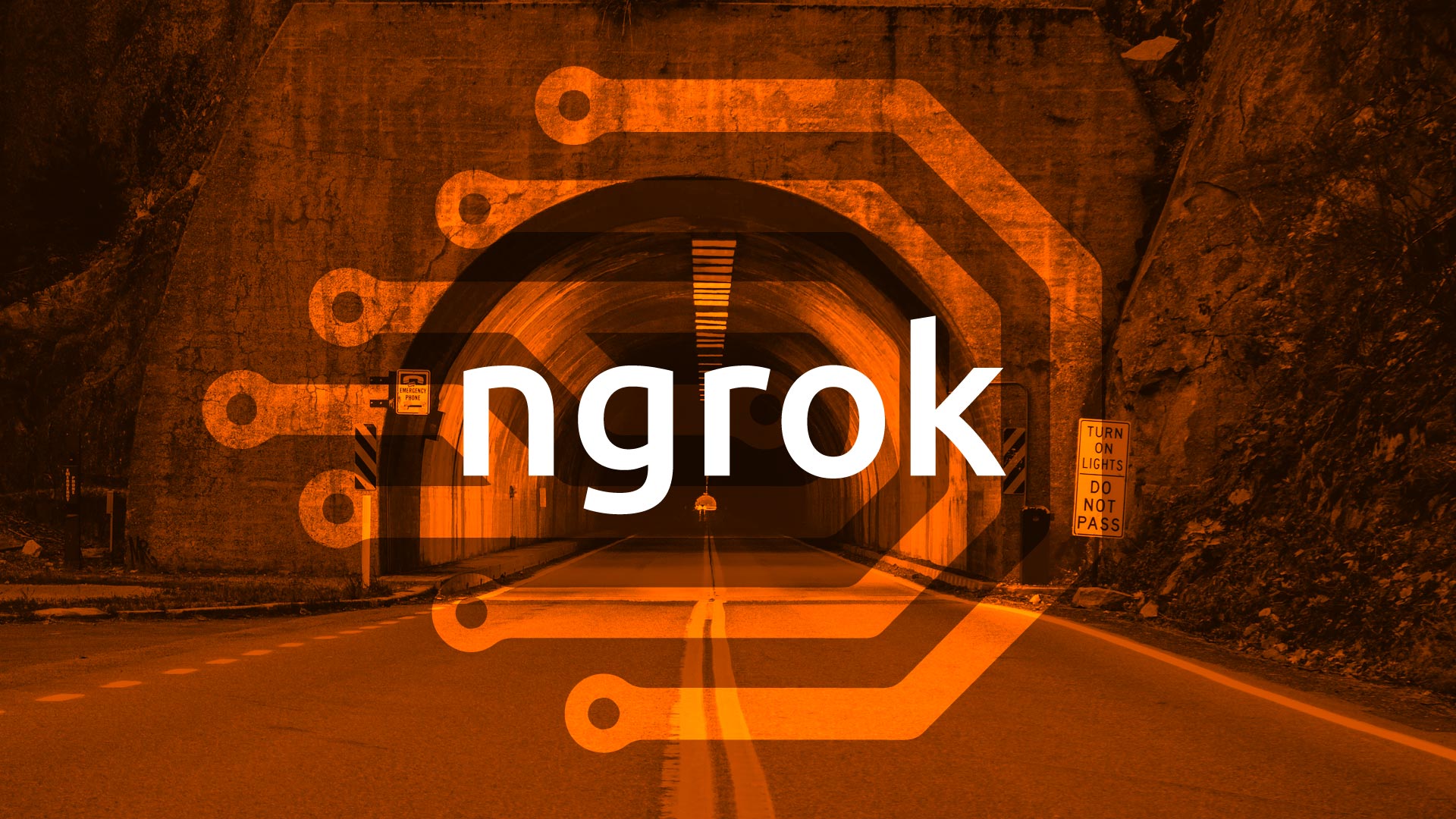 Logos de DDEV y Ngrok sobre fotografía de un túnel