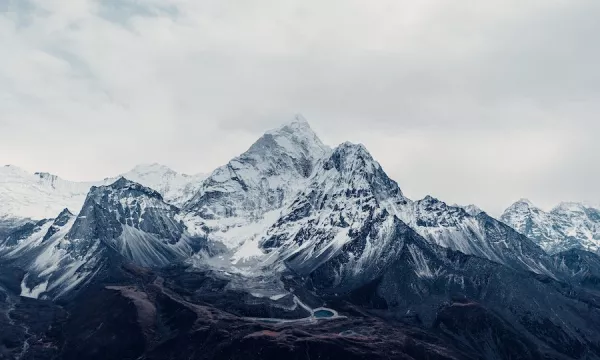 khaled-ali-DxkbYY8uehU-unsplash.jpg